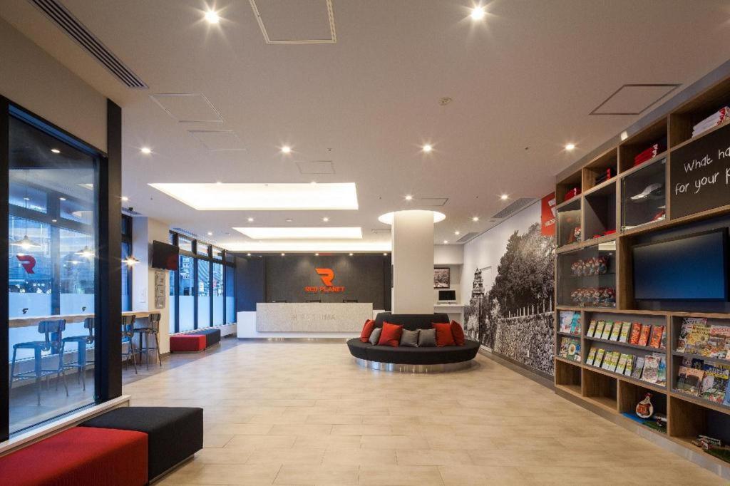Red Planet Hotel 3*